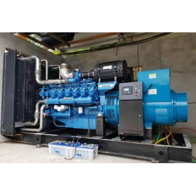 1000kw博杜安柴油發(fā)電機組-博杜安12缸柴油機12M33D1108E200柴油發(fā)電機組,缸徑/行程：150/185mm,柴油發(fā)電機組水冷發(fā)動機功率1108KW,柴油發(fā)電機組配套馬拉松斯坦福發(fā)電機。廠價直銷歡迎選購：13773399855。