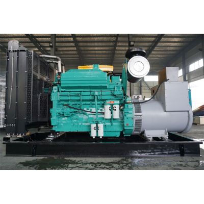 500kw重慶康明斯柴油發電機組-重慶康明斯6缸柴油機KTA19-G4柴油發電機組,缸徑/行程：159/159mm,柴油發電機組水冷發動機功率504KW,柴油發電機組配套馬拉松斯坦福發電機。廠價直銷歡迎選購：13773399855。