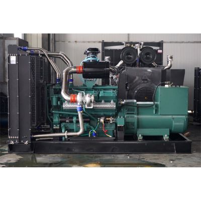 600kw南通股份柴油發(fā)電機(jī)組-南通股份12缸柴油機(jī)TCR550柴油發(fā)電機(jī)組,缸徑/行程：135/158mm,柴油發(fā)電機(jī)組水冷發(fā)動(dòng)機(jī)功率605KW,柴油發(fā)電機(jī)組配套馬拉松斯坦福發(fā)電機(jī)。廠(chǎng)價(jià)直銷(xiāo)歡迎選購(gòu)：13773399855。